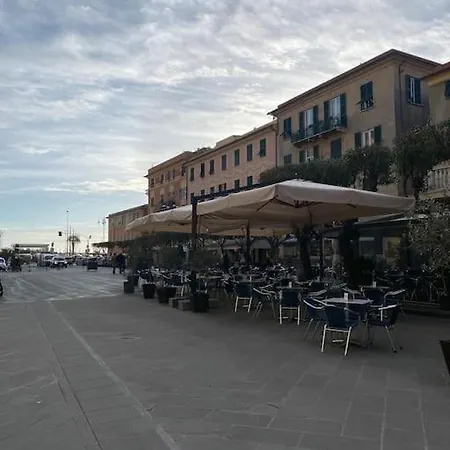 - 100metri Dal Mare *