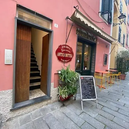 - 100metri Dal Mare * Lavagna